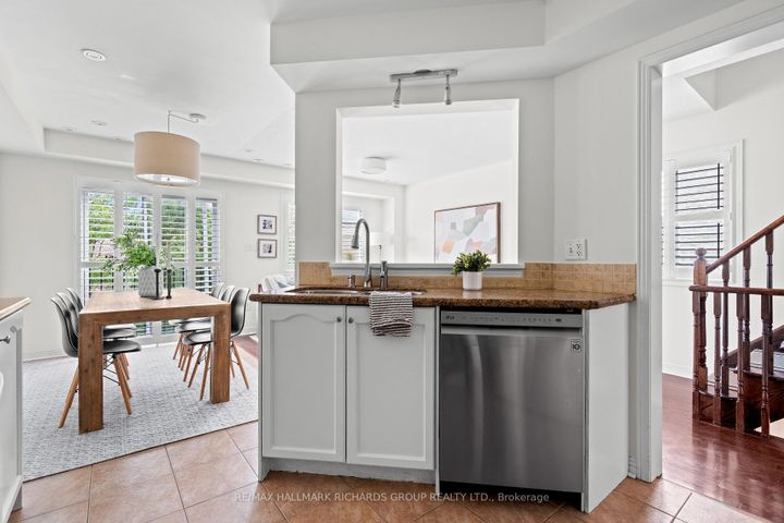 Photo 8 at 91 Wilkes Crescent, Birchmount, Toronto