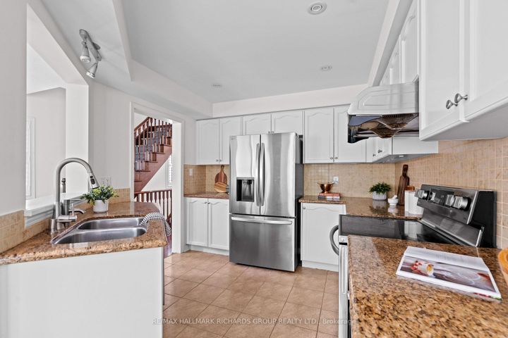 Photo 9 at 91 Wilkes Crescent, Birchmount, Toronto