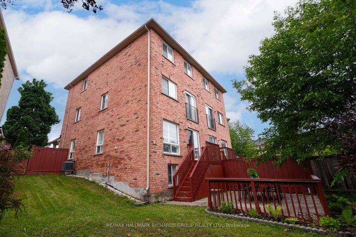 Photo 26 at 91 Wilkes Crescent, Birchmount, Toronto