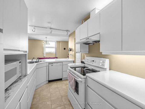Photo 7 at 1903 - 299 Mill Road, Markland Wood, Toronto