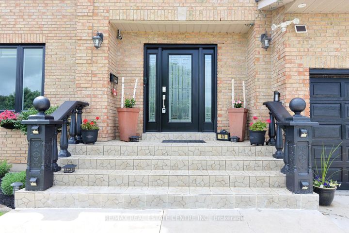 Photo 6 at 43 Regalview Drive, Stoney Creek, Hamilton