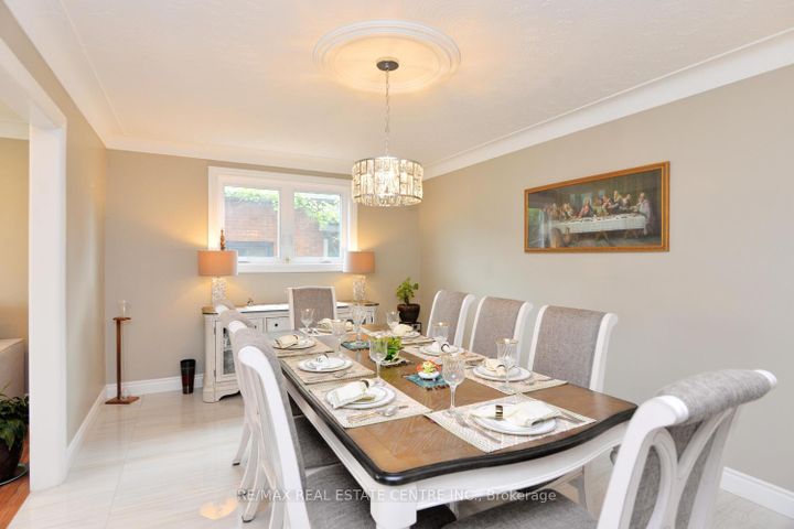 Photo 15 at 43 Regalview Drive, Stoney Creek, Hamilton