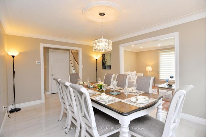 Photo 16 at 43 Regalview Drive, Stoney Creek, Hamilton
