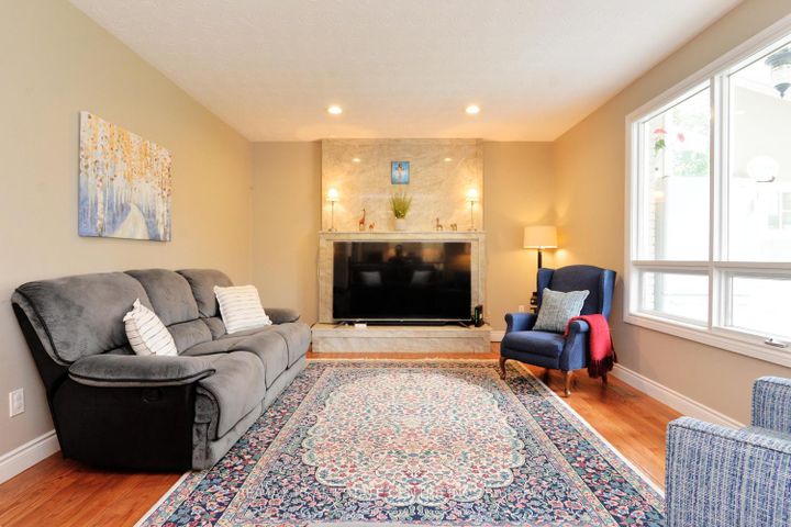 Photo 26 at 43 Regalview Drive, Stoney Creek, Hamilton
