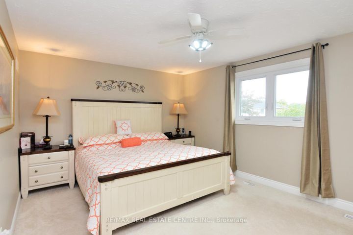 Photo 28 at 43 Regalview Drive, Stoney Creek, Hamilton