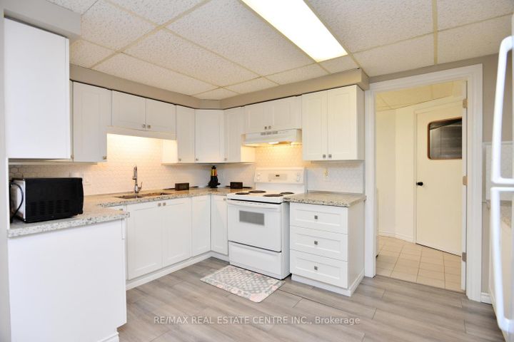 Photo 38 at 43 Regalview Drive, Stoney Creek, Hamilton