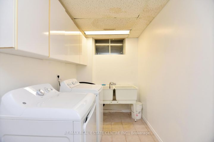 Photo 39 at 43 Regalview Drive, Stoney Creek, Hamilton