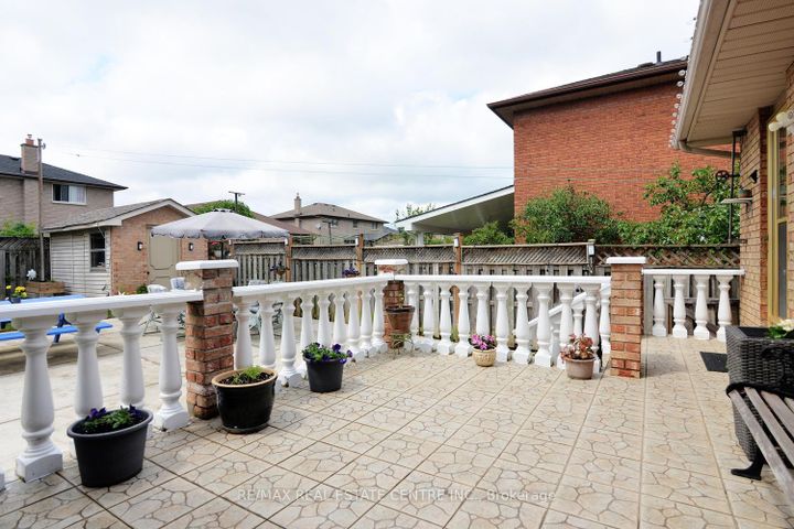 Photo 44 at 43 Regalview Drive, Stoney Creek, Hamilton
