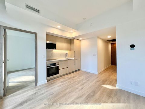 Photo 3 at 1209 - 38 Widmer Street, Waterfront Communities C1, Toronto