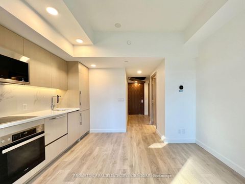 Photo 5 at 1209 - 38 Widmer Street, Waterfront Communities C1, Toronto