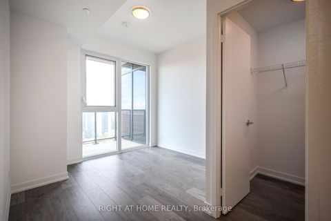 Photo 13 at 917 - 285 Dufferin Street, South Parkdale, Toronto
