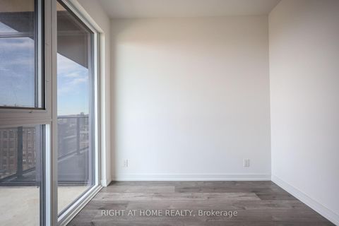 Photo 14 at 917 - 285 Dufferin Street, South Parkdale, Toronto
