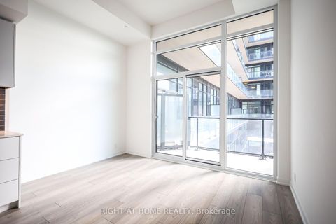 Photo 12 at 704 - 285 Dufferin Street, South Parkdale, Toronto
