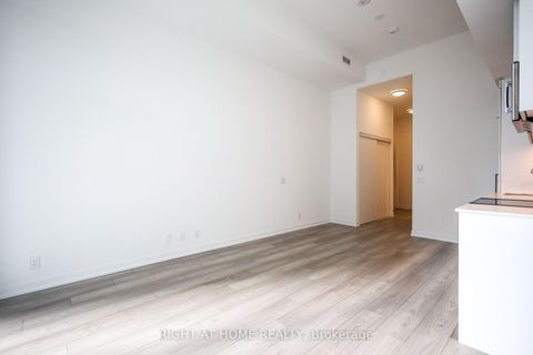 Photo 13 at 704 - 285 Dufferin Street, South Parkdale, Toronto