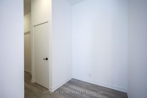 Photo 7 at 220 - 285 Dufferin Street, South Parkdale, Toronto