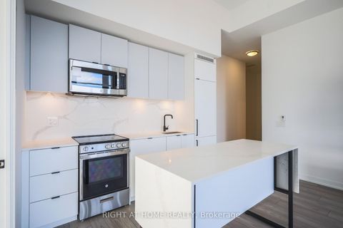 Photo 11 at 220 - 285 Dufferin Street, South Parkdale, Toronto