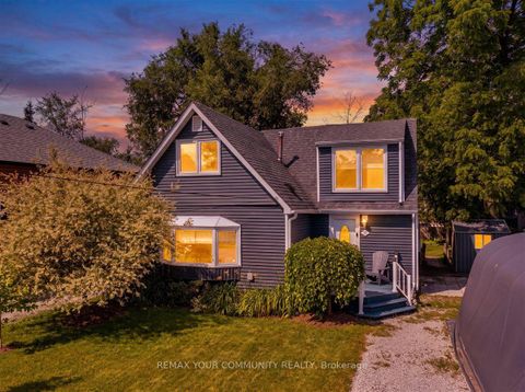 Photo 0 at 17 Farley Circle, Historic Lakeshore Communities, Georgina