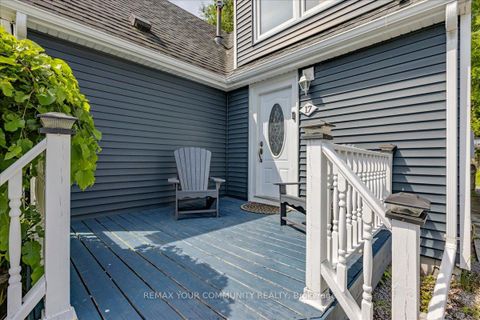 Photo 5 at 17 Farley Circle, Historic Lakeshore Communities, Georgina
