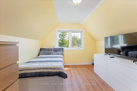 Photo 15 at 17 Farley Circle, Historic Lakeshore Communities, Georgina
