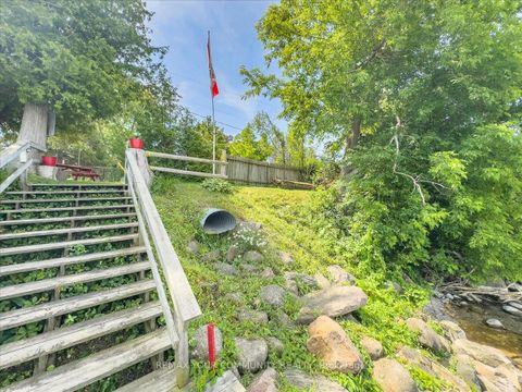 Photo 30 at 17 Farley Circle, Historic Lakeshore Communities, Georgina