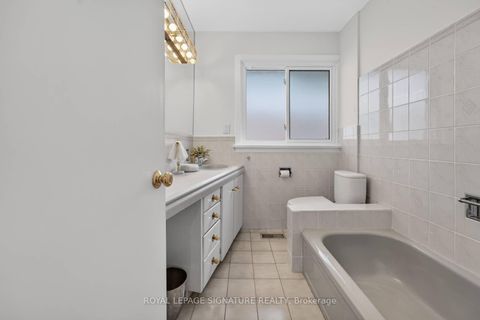 Photo 25 at 11 Regency Square, Guildwood, Toronto