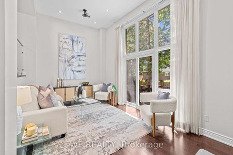 Photo 1 at 11 Stonedale Placeway, Don Mills, Toronto