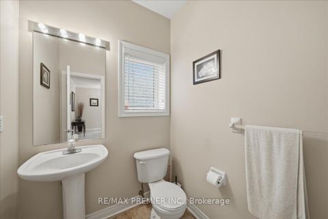 Photo 7 at 5 Laura Sabrina Drive, Sonoma Heights, Vaughan
