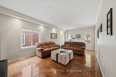Photo 8 at 5 Laura Sabrina Drive, Sonoma Heights, Vaughan