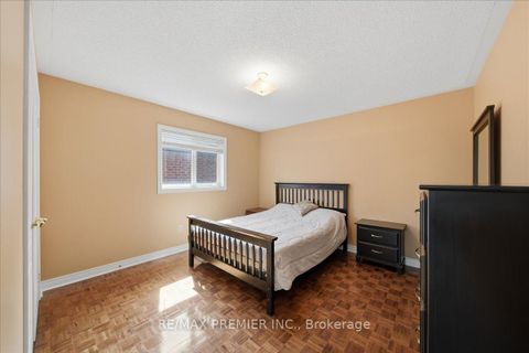 Photo 14 at 5 Laura Sabrina Drive, Sonoma Heights, Vaughan