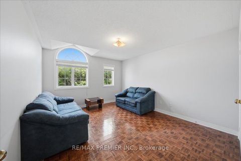Photo 15 at 5 Laura Sabrina Drive, Sonoma Heights, Vaughan