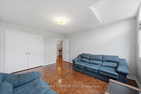 Photo 16 at 5 Laura Sabrina Drive, Sonoma Heights, Vaughan