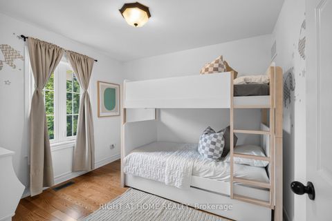 Photo 14 at 722F Kingston Road, Danforth, Toronto