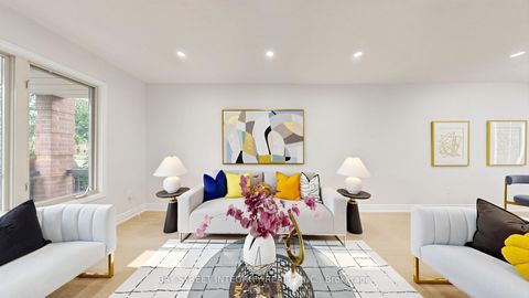Photo 6 at 158 Largo Crescent, Maple, Vaughan
