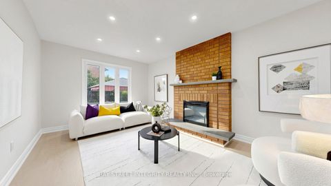 Photo 13 at 158 Largo Crescent, Maple, Vaughan
