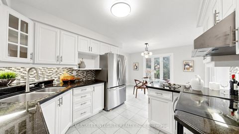 Photo 17 at 158 Largo Crescent, Maple, Vaughan