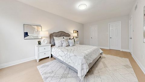 Photo 27 at 158 Largo Crescent, Maple, Vaughan