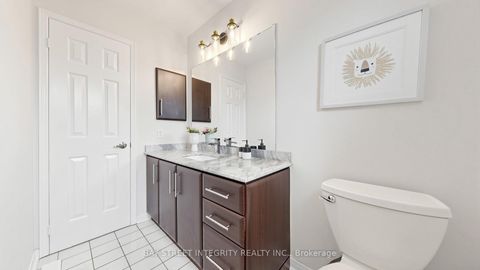 Photo 32 at 158 Largo Crescent, Maple, Vaughan
