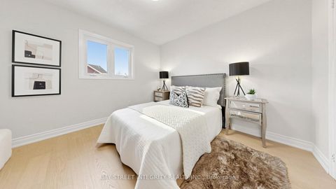 Photo 34 at 158 Largo Crescent, Maple, Vaughan