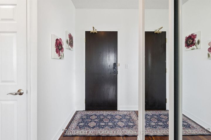 Photo 2 at PH202 - 23 Hollywood Avenue, Willowdale East, Toronto