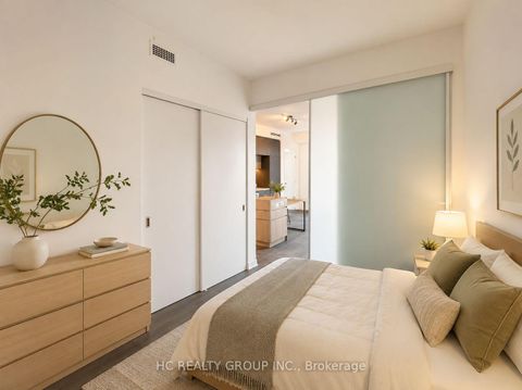 Photo 7 at 708 - 185 Alberta Avenue, Oakwood Village, Toronto
