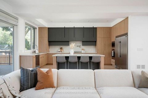 Photo 9 at 34 Edgecroft Road, Queensway, Toronto