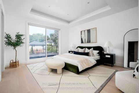 Photo 15 at 34 Edgecroft Road, Queensway, Toronto
