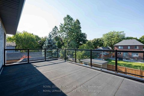 Photo 17 at 34 Edgecroft Road, Queensway, Toronto