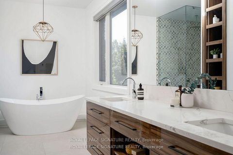 Photo 18 at 34 Edgecroft Road, Queensway, Toronto