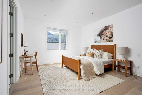 Photo 19 at 34 Edgecroft Road, Queensway, Toronto