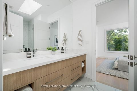 Photo 21 at 34 Edgecroft Road, Queensway, Toronto