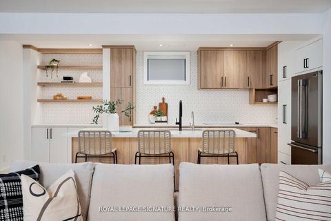Photo 28 at 34 Edgecroft Road, Queensway, Toronto