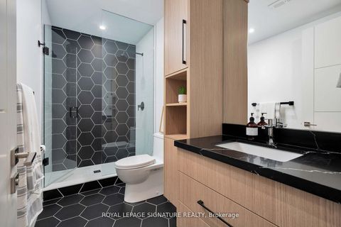 Photo 31 at 34 Edgecroft Road, Queensway, Toronto