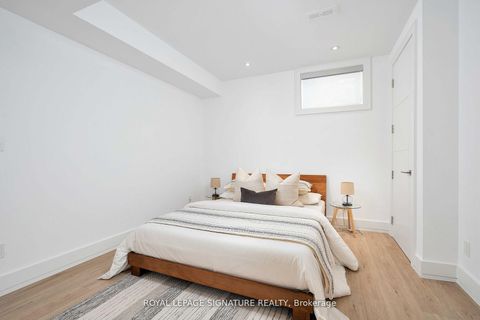 Photo 33 at 34 Edgecroft Road, Queensway, Toronto