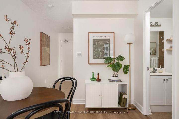 Photo 9 at 306 - 2 Rean Drive, Bayview Village, Toronto